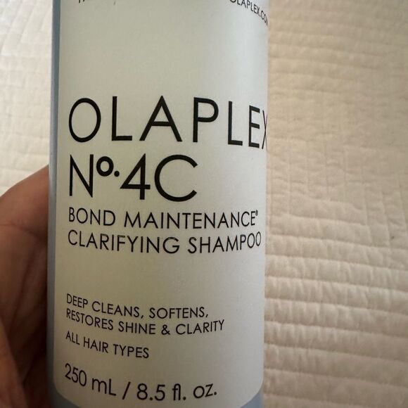 Olaplex No. 4C Clarifying Shampoo & No. 5 Bond Maintenance Conditioner - Picture 3 of 9